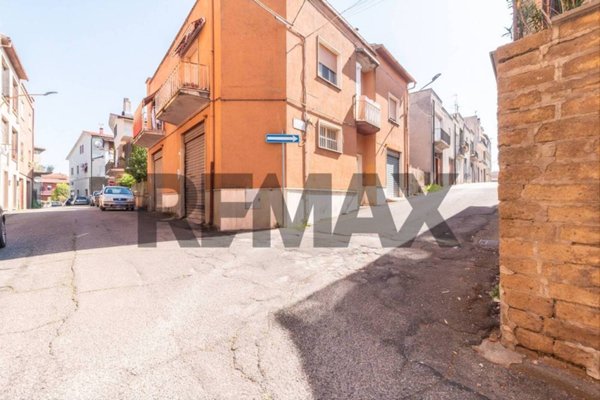 locale di sgombero in vendita ad Arlena di Castro