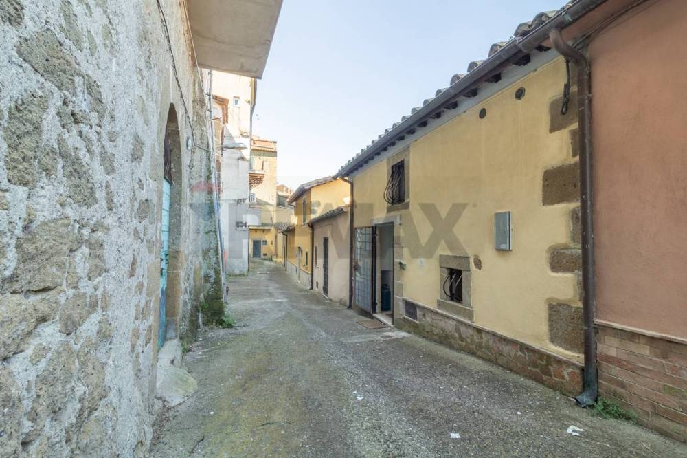 appartamento in vendita ad Arlena di Castro