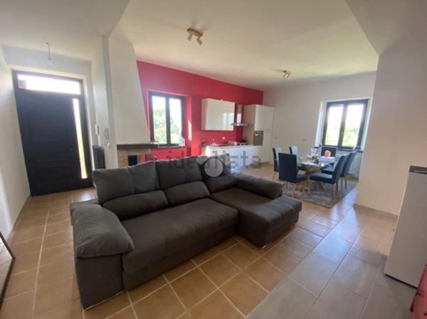 casa indipendente in vendita a Bagnoregio