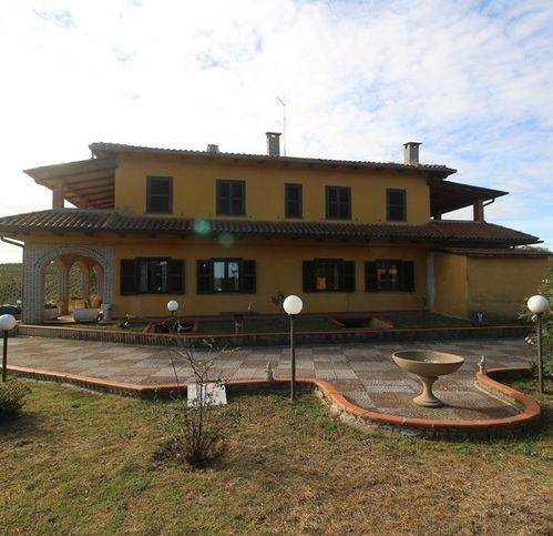 casa indipendente in vendita a Bagnoregio