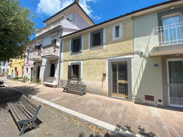 casa indipendente in vendita a Bagnoregio in zona Castel Cellesi