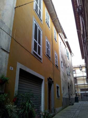 intera palazzina in vendita a Bagnoregio