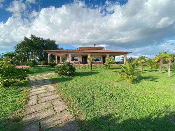 casa indipendente in vendita a Bagnoregio in zona Castel Cellesi