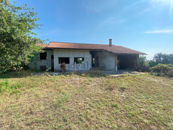 casa indipendente in vendita a Bagnoregio