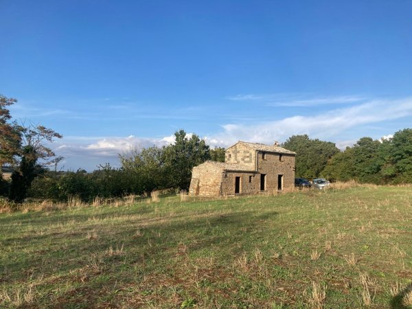 pentavano in vendita a Bagnoregio