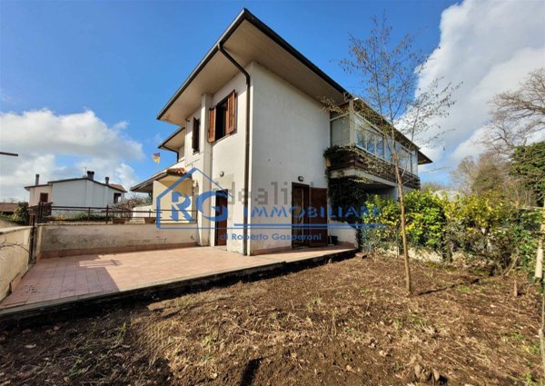 casa semindipendente in vendita a Bagnoregio