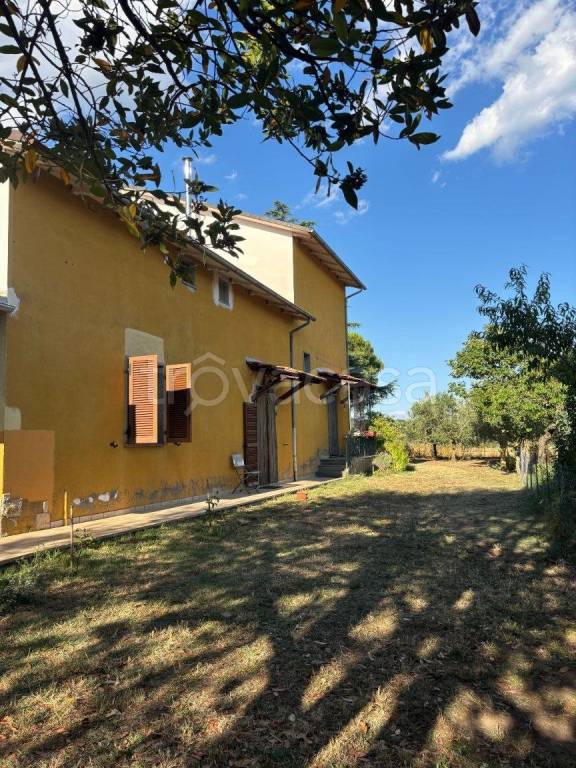 casa indipendente in vendita a Bagnoregio