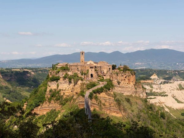 casa indipendente in vendita a Bagnoregio