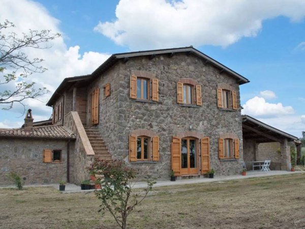 casa indipendente in vendita a Bagnoregio