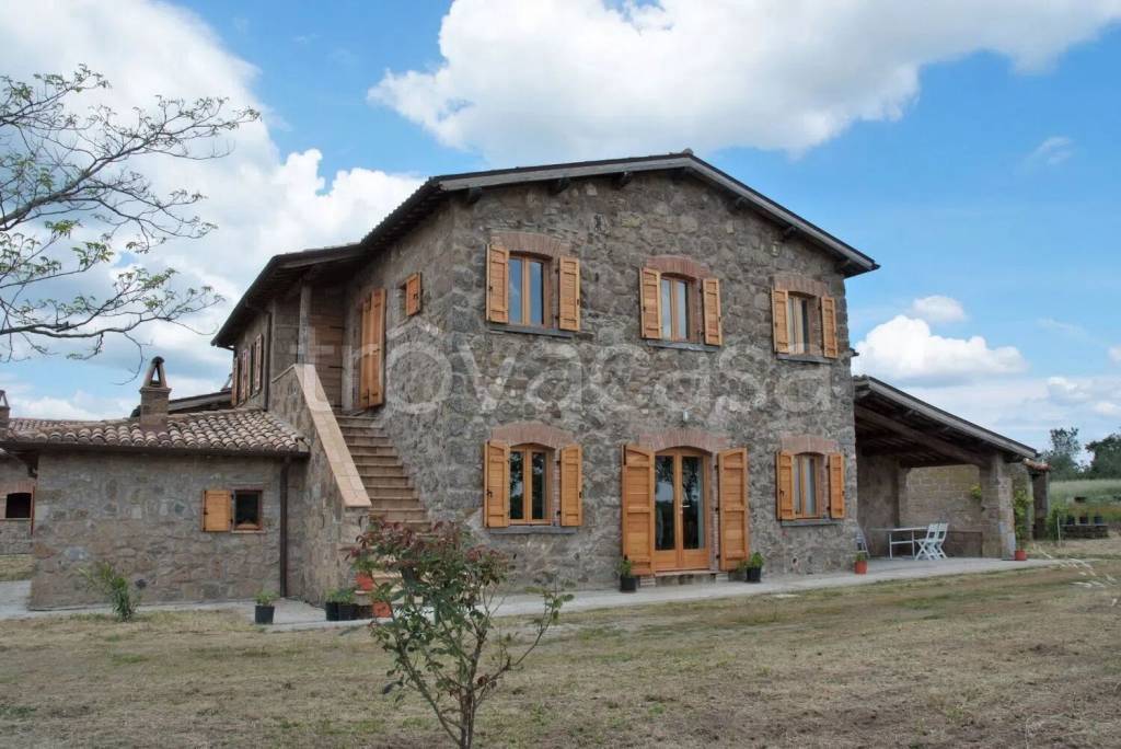 casa indipendente in vendita a Bagnoregio
