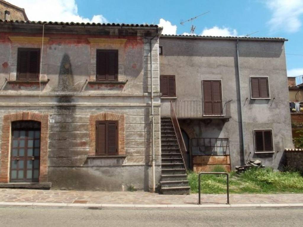 casa indipendente in vendita a Bagnoregio in zona Vetriolo