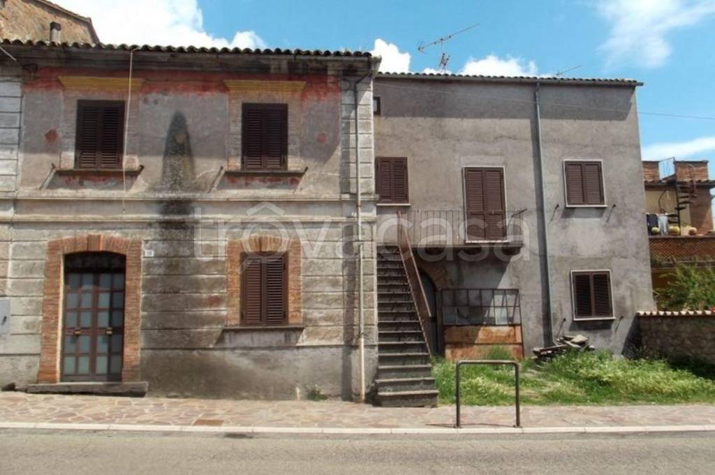 casa indipendente in vendita a Bagnoregio in zona Vetriolo