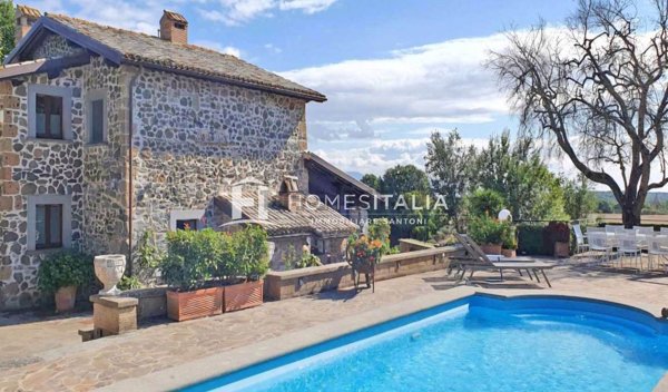 casale in vendita a Bagnoregio