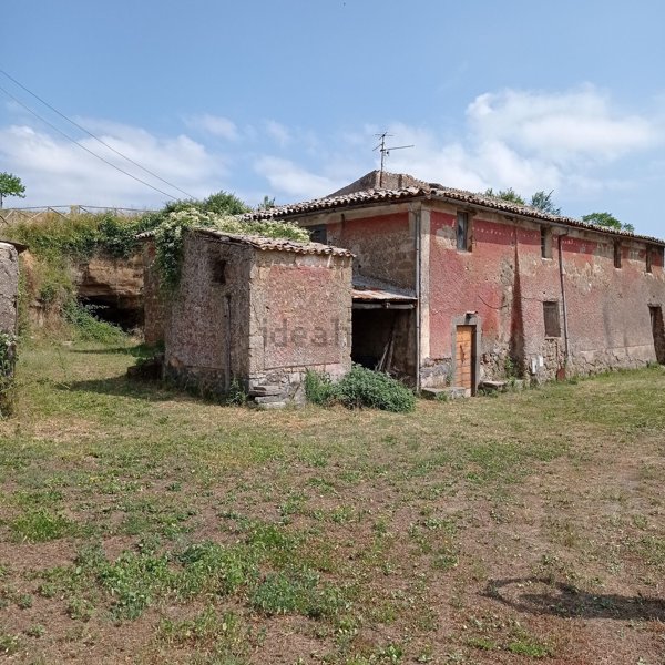 casale in vendita a Bagnoregio