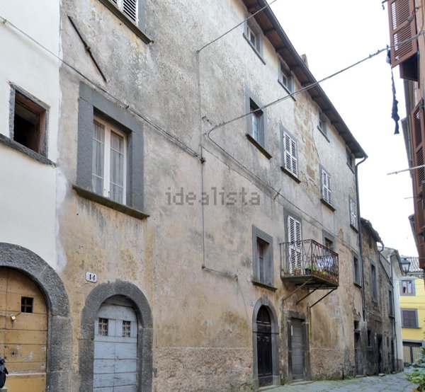 casa indipendente in vendita a Bagnoregio