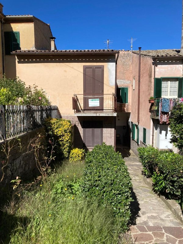 casa indipendente in vendita a Bagnoregio
