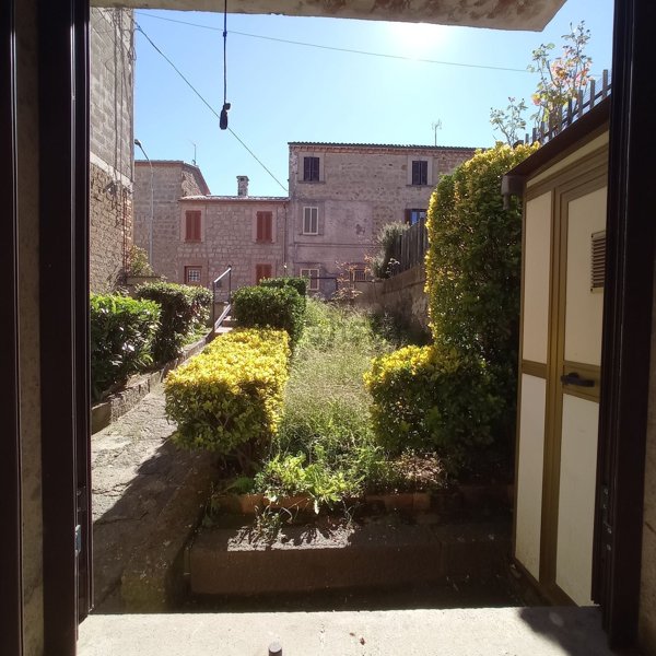 casa indipendente in vendita a Bagnoregio in zona Vetriolo