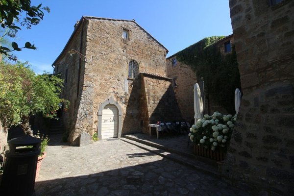 casa indipendente in vendita a Bagnoregio
