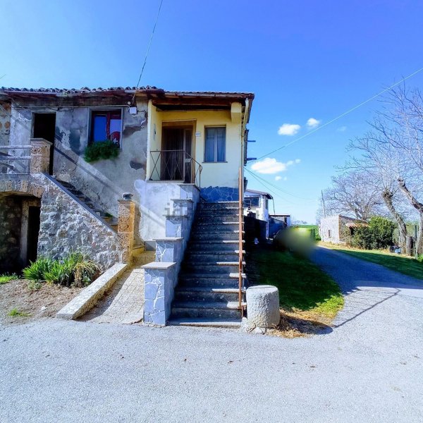 casa indipendente in vendita a Bagnoregio