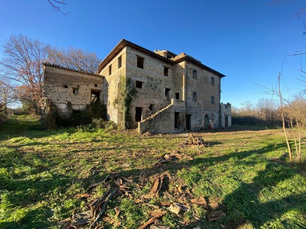 casa indipendente in vendita a Bagnoregio