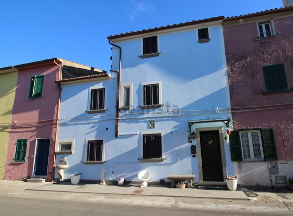 casa indipendente in vendita a Bagnoregio in zona Castel Cellesi