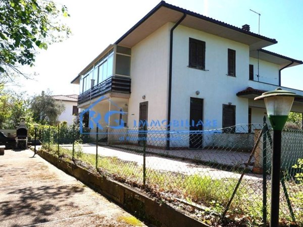 casa indipendente in vendita a Bagnoregio