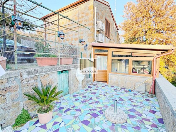 casa indipendente in vendita a Bagnoregio
