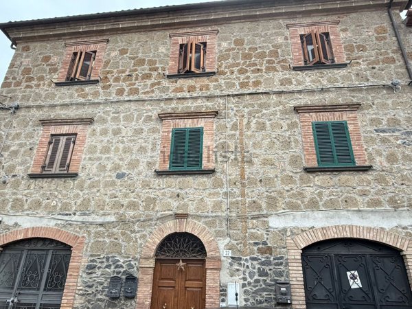 appartamento in vendita a Bagnoregio in zona Vetriolo