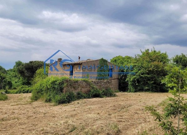 casale in vendita a Bagnoregio