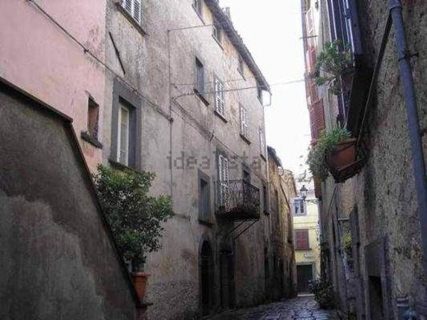 casa indipendente in vendita a Bagnoregio