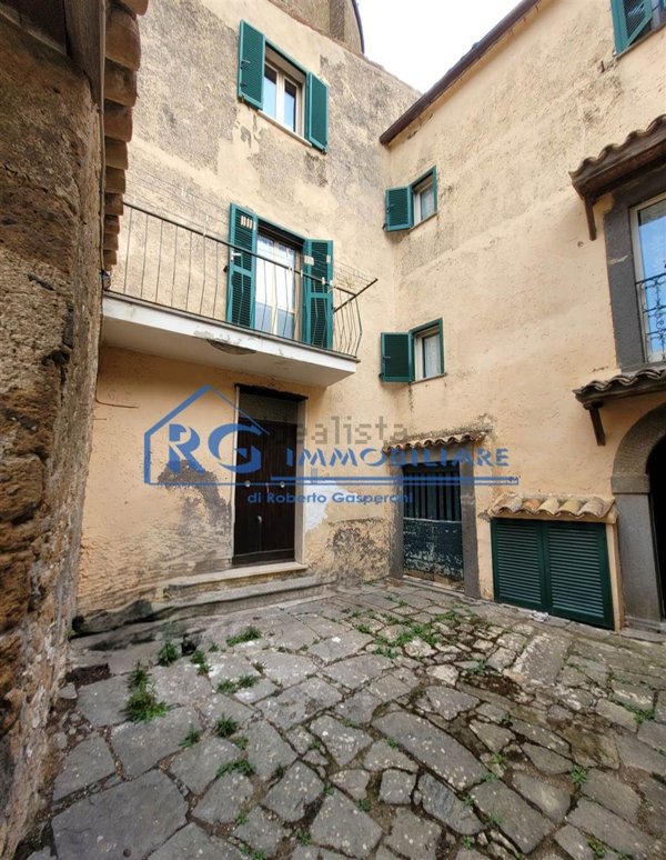 casa indipendente in vendita a Bagnoregio