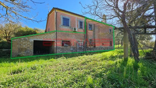 casa indipendente in vendita a Bagnoregio