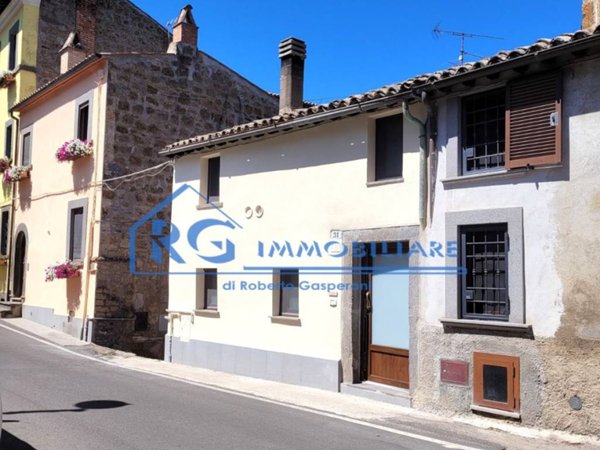 casa indipendente in vendita a Bagnoregio