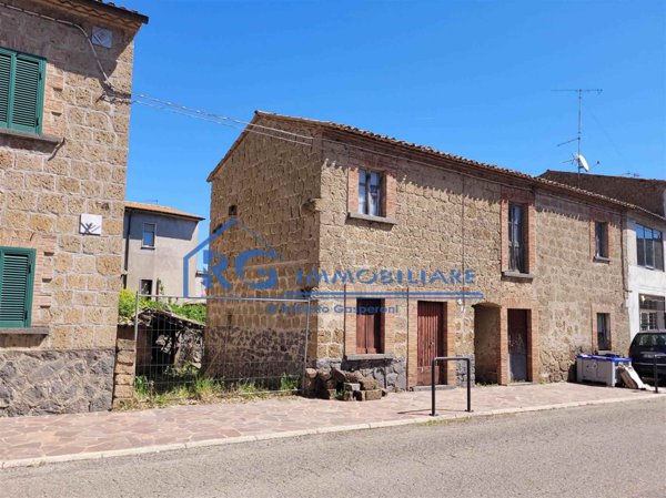 appartamento in vendita a Bagnoregio in zona Vetriolo