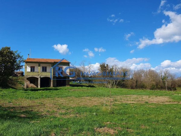 casa indipendente in vendita a Bagnoregio