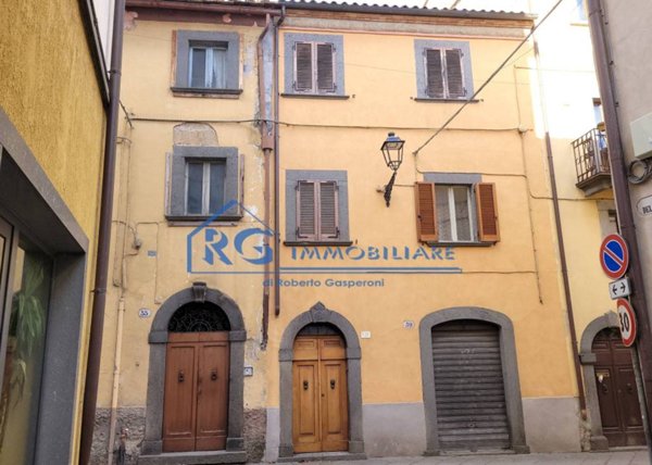 casa indipendente in vendita a Bagnoregio