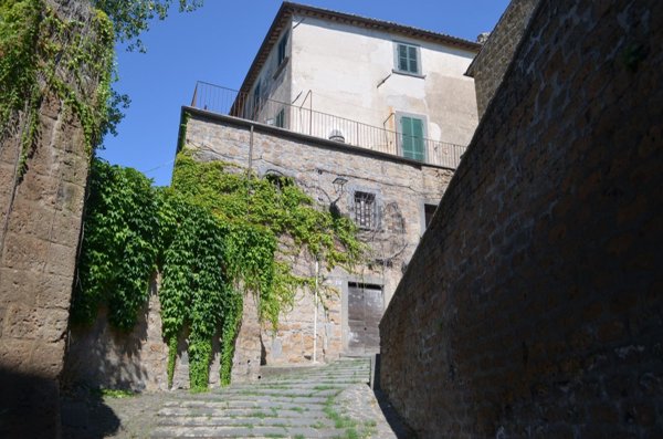 casa indipendente in vendita a Bagnoregio