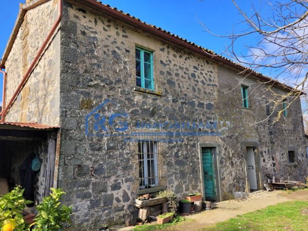 casa indipendente in vendita a Bagnoregio