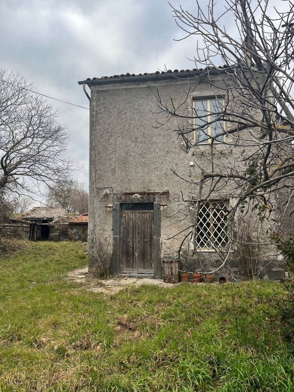 casa indipendente in vendita a Bagnoregio