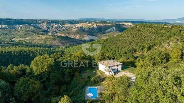 casa indipendente in vendita a Bagnoregio in zona Vetriolo