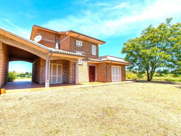 casa indipendente in vendita a Bagnoregio