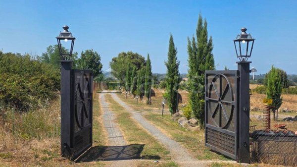 casa indipendente in vendita a Bagnoregio