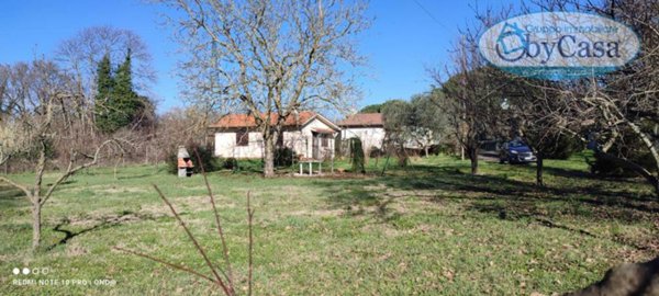 casa indipendente in vendita a Barbarano Romano