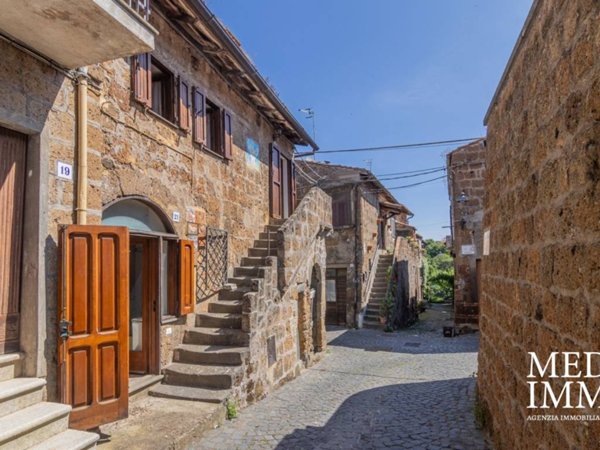 casa indipendente in vendita a Barbarano Romano