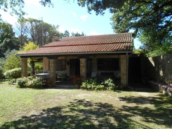 casa indipendente in vendita a Barbarano Romano