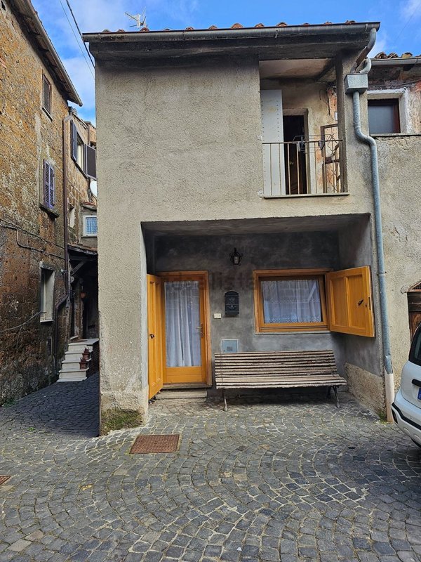 quadrivano in vendita a Barbarano Romano