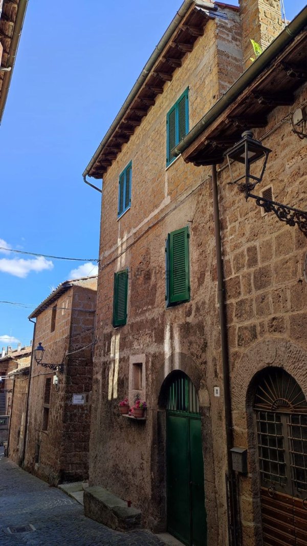 casa indipendente in vendita a Barbarano Romano