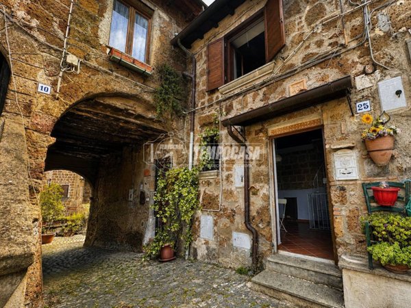 appartamento in vendita a Barbarano Romano