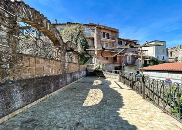 appartamento in vendita a Bassano Romano
