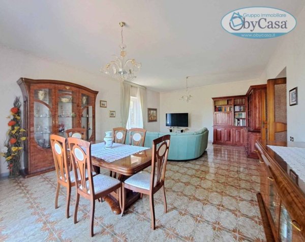 casa indipendente in vendita a Bassano Romano